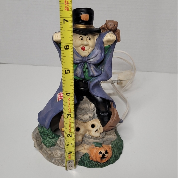 Vintage Lighted Halloween Troll with Skulls Ceramic Excellent - Picture 9 of 15